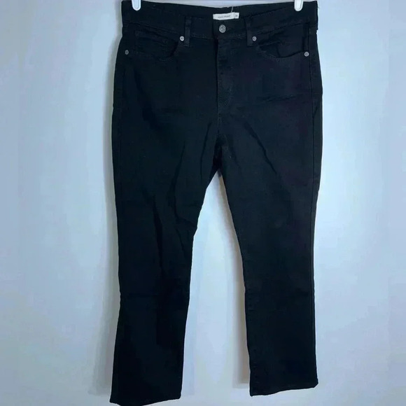SOLD••LEVIS BLACK CLASSIC STRAIGHT SIZE 14 - Picture 1 of 13